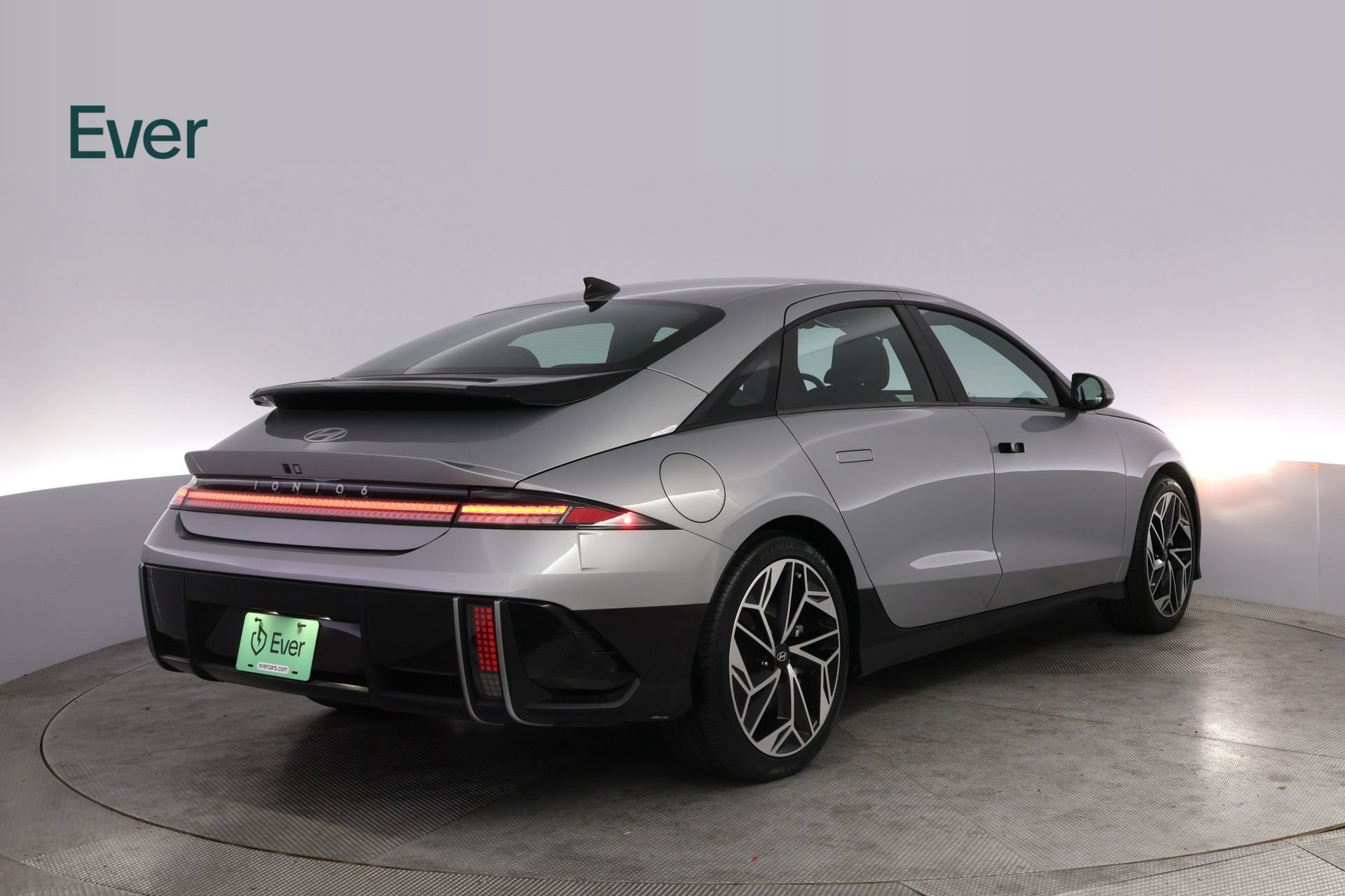Used 2024 Hyundai Ioniq 6 Limited RWD image 3