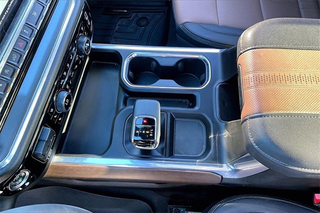 Used 2024 Chevrolet Silverado 1500 High Country w/ Technology Package image 19