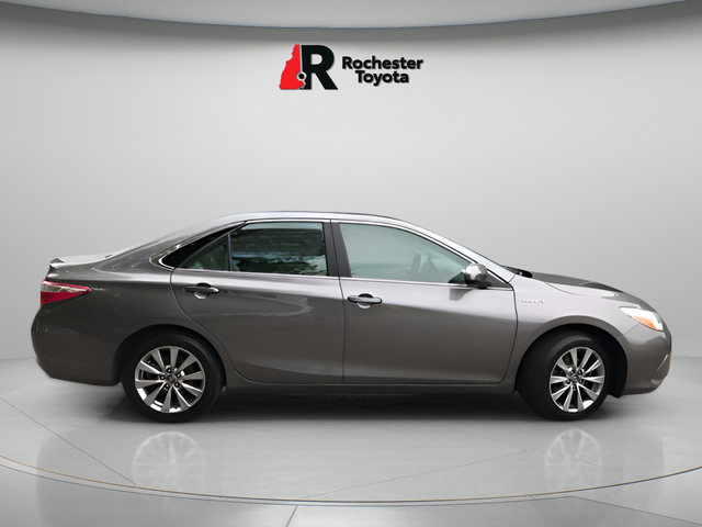 Certified 2017 Toyota Camry XLE FWD image 9