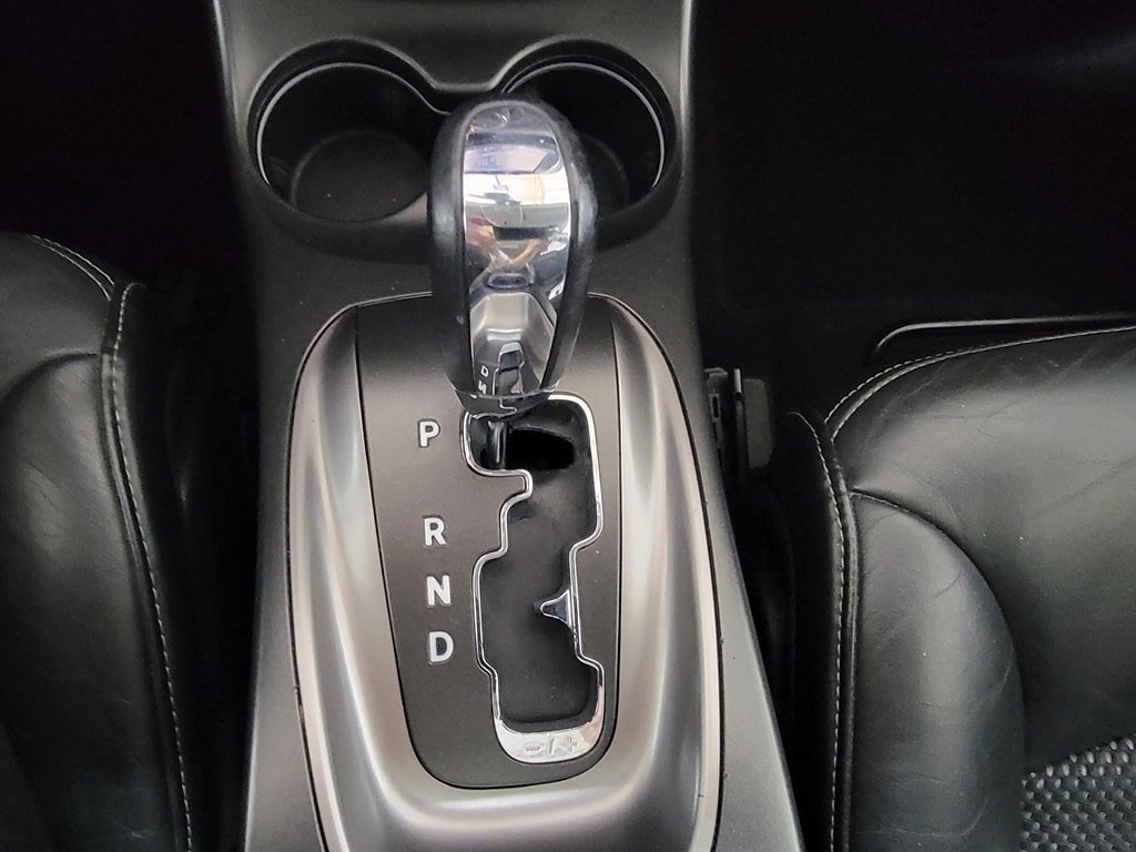 Used 2018 Dodge Journey Crossroad w/ Nav & Sun Group FWD image 18