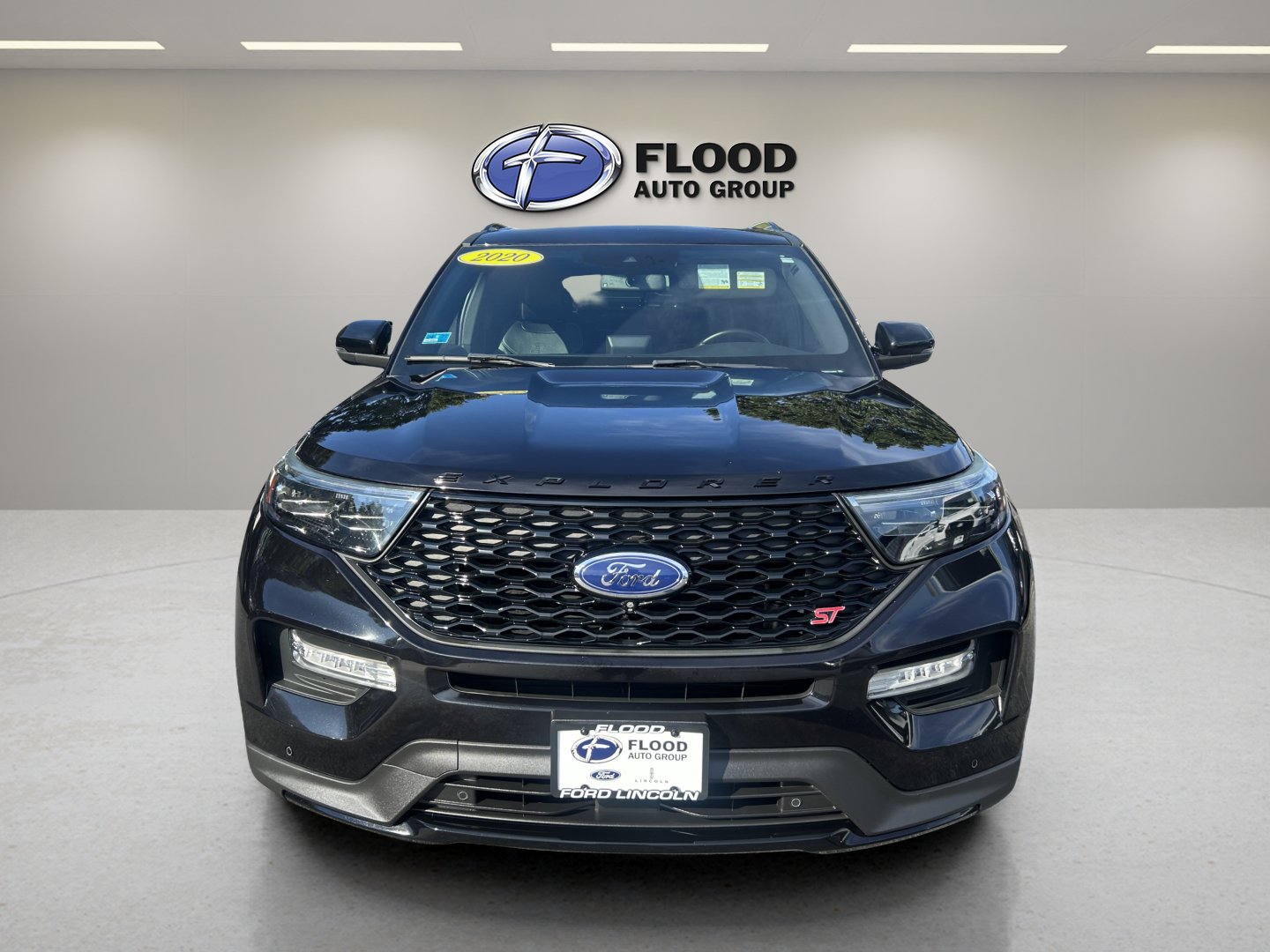 Used 2020 Ford Explorer ST w/ ST Street Pack AWD/4WD image 2