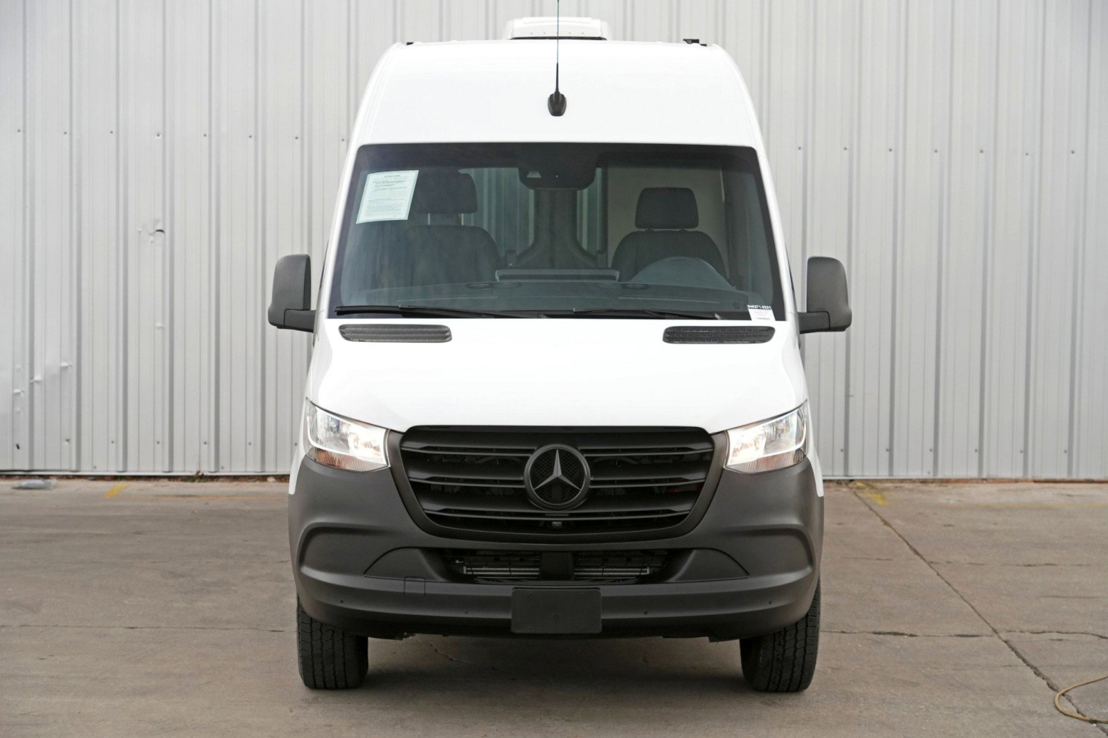 Used 2021 Mercedes-Benz Sprinter 2500 w/ Premium Plus Package image 39