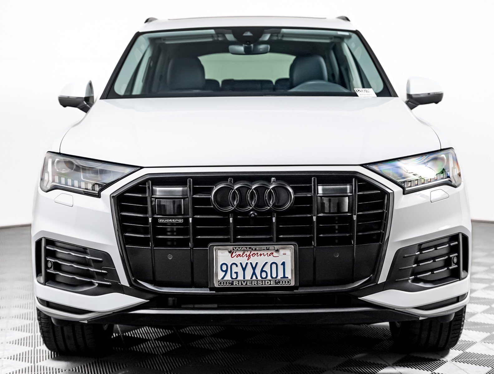 Used 2023 Audi Q7 2.0T Premium Plus w/ Premium Plus Package AWD/4WD image 9