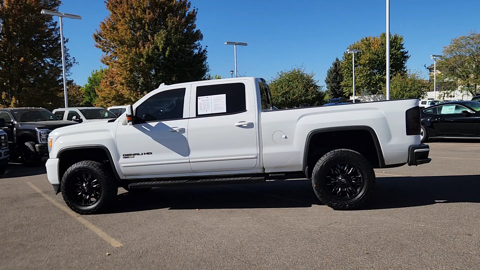 Used 2015 GMC Sierra 2500 Denali w/ Duramax Plus Package AWD/4WD image 22