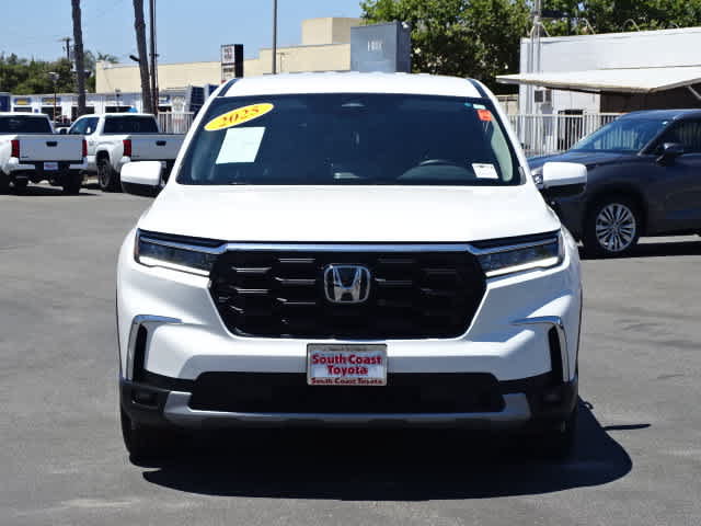 Used 2025 Honda Pilot EX-L image 3