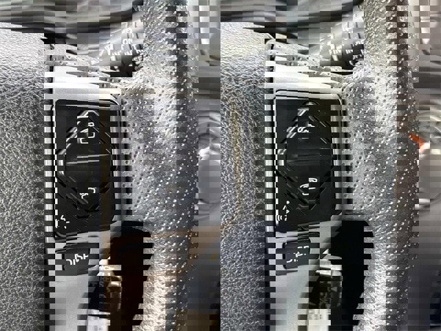 Used 2019 Toyota 4Runner SR5 w/ Four Season Floor Mat Package image 30