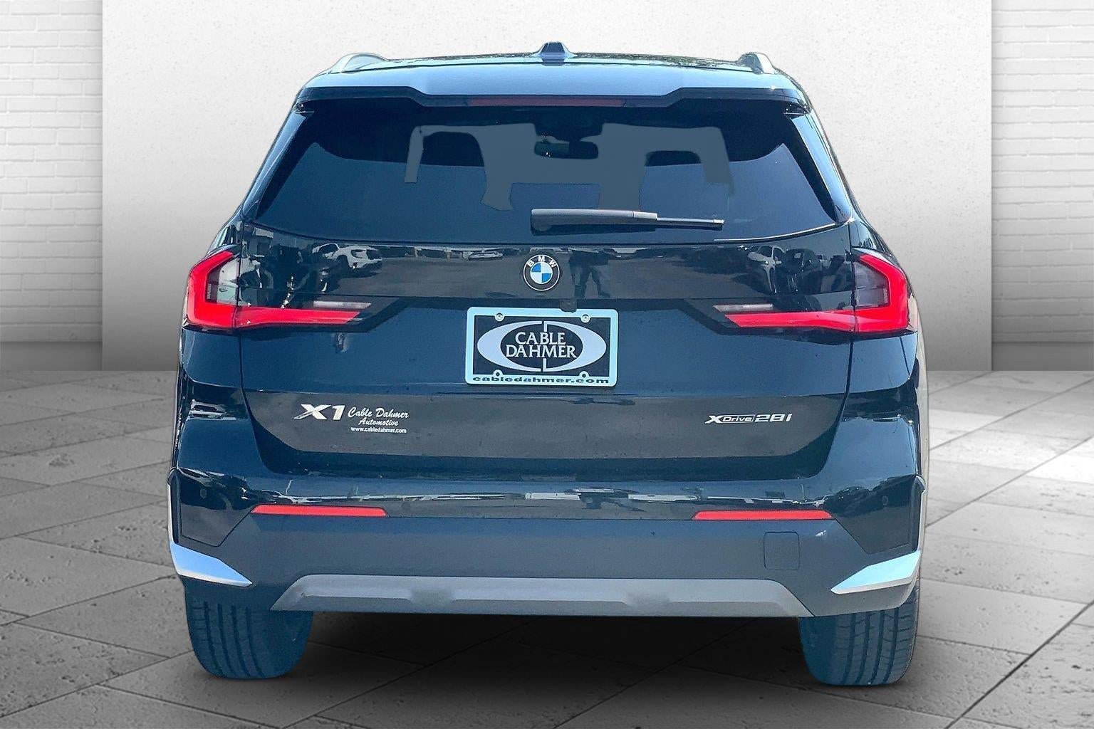 Used 2023 BMW X1 xDrive28i w/ Convenience Package AWD/4WD image 3