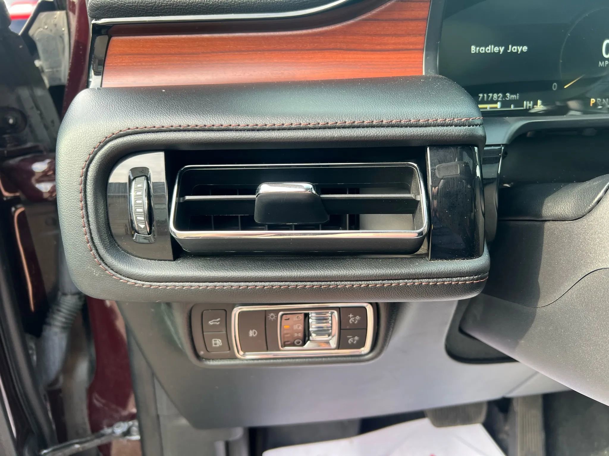 Used 2023 Lincoln Aviator Grand Touring w/ Equipment Group 301A image 32