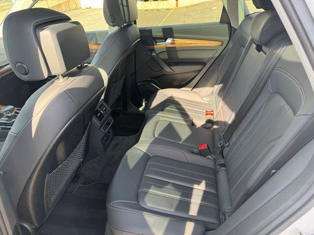 Used 2022 Audi Q5 2.0T Premium Plus AWD/4WD image 17