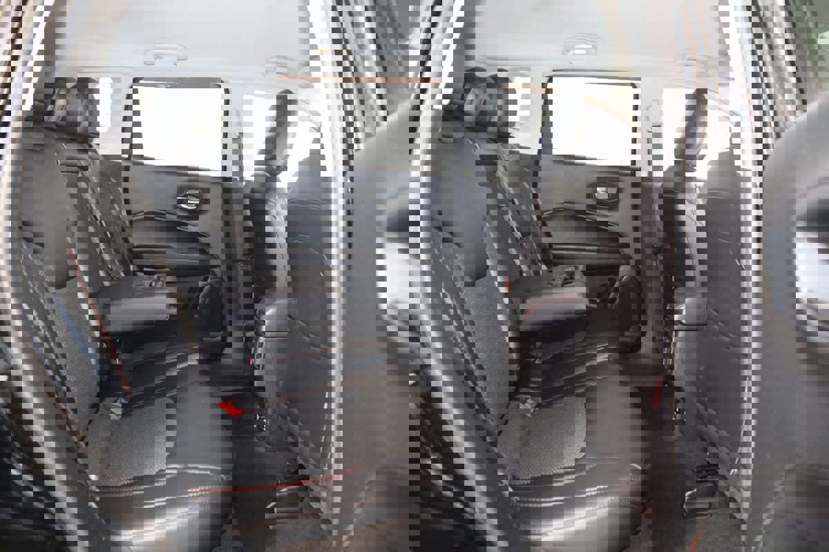 Used 2018 Jeep Compass Trailhawk w/ Safe & Security Group image 13