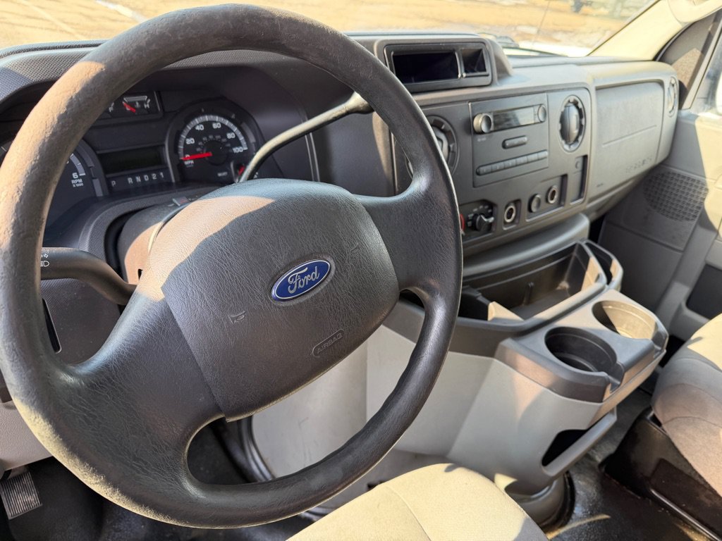 Used 2011 Ford E-250 and Econoline 250 w/ PWR Group RWD image 10