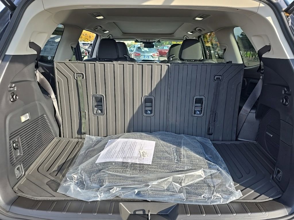 New 2025 Subaru Ascent Touring w/ Popular Package #2 image 12