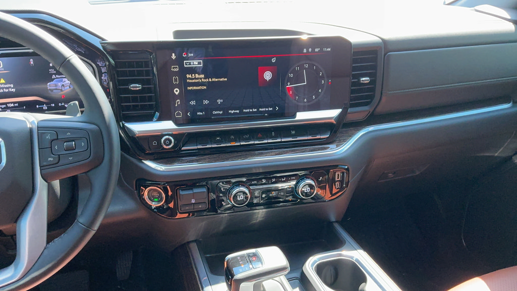 Used 2026 GMC Sierra 1500 Elevation RWD image 8