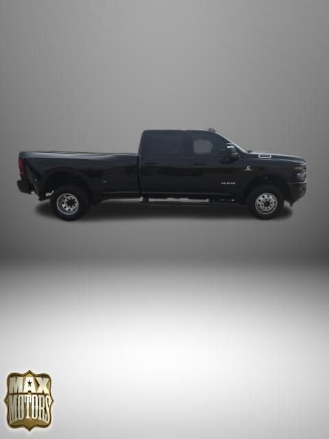 Used 2026 RAM 3500 Big Horn AWD/4WD image 3