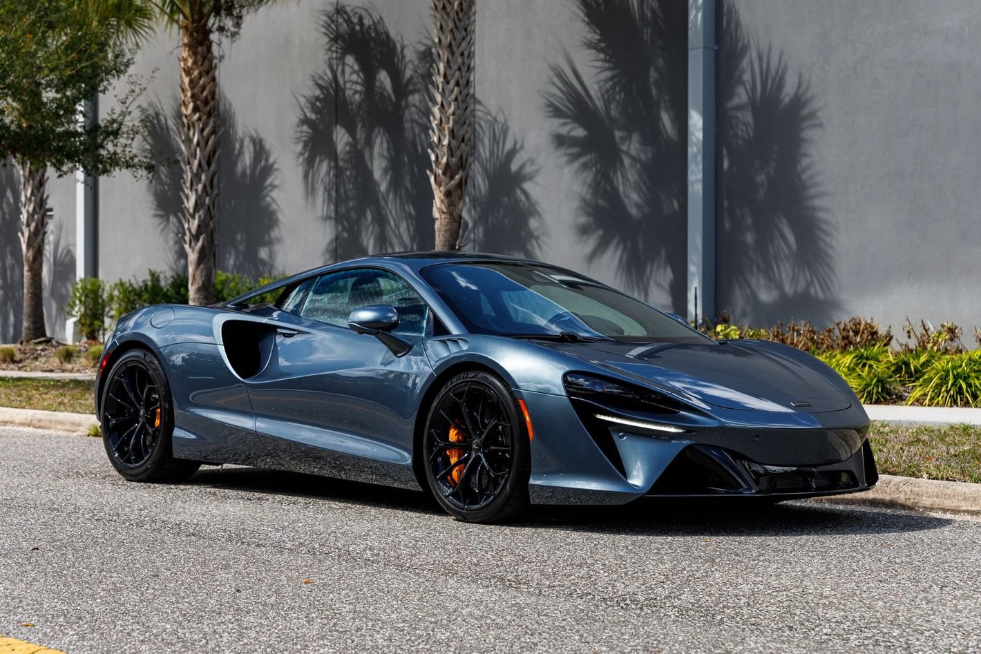 New 2026 McLaren Artura RWD image 4