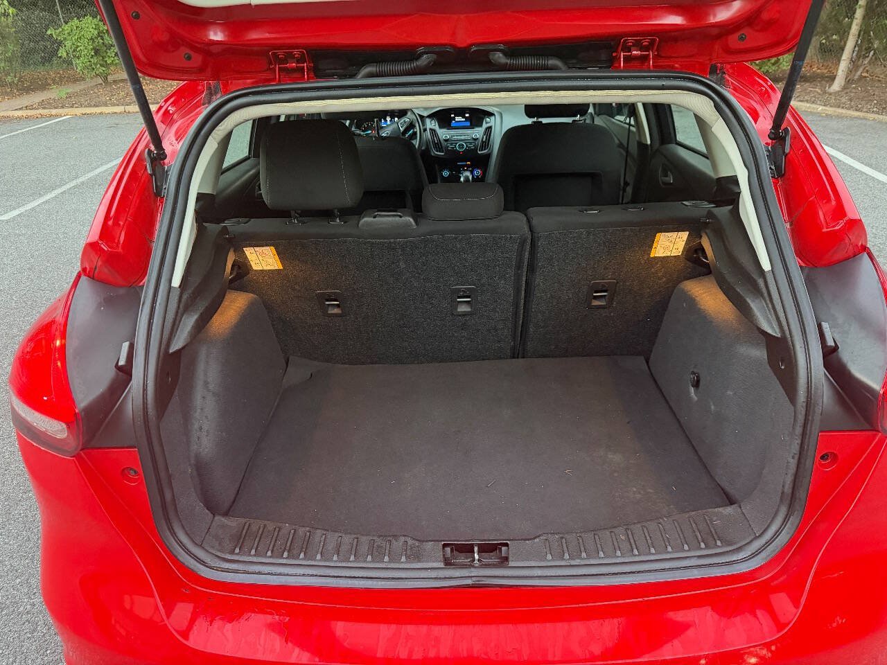 Used 2017 Ford Focus SE FWD image 10
