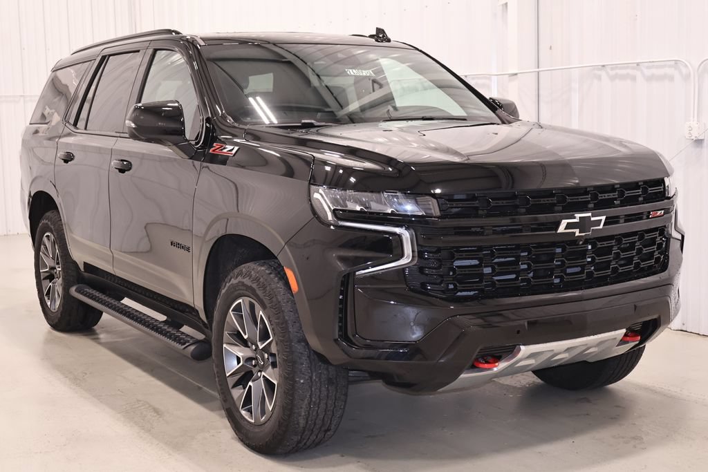 Used 2023 Chevrolet Tahoe Z71 w/ Luxury Package AWD/4WD image 4