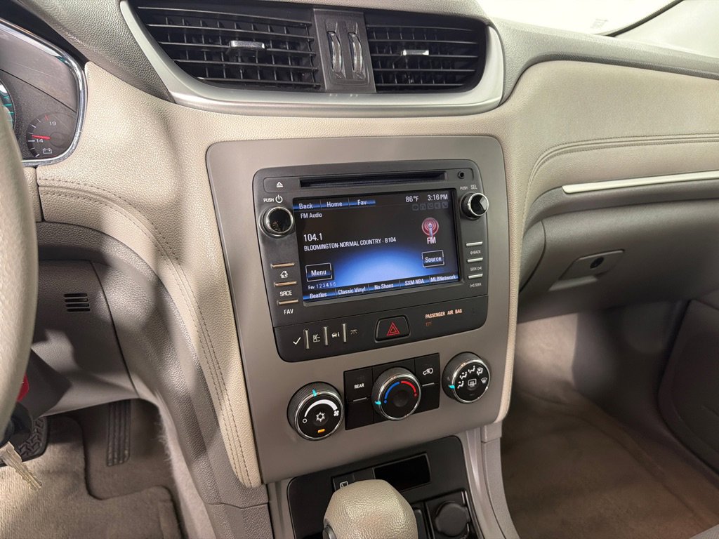 Used 2015 Chevrolet Traverse LS FWD image 16