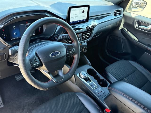 Used 2025 Ford Escape ST-Line image 10