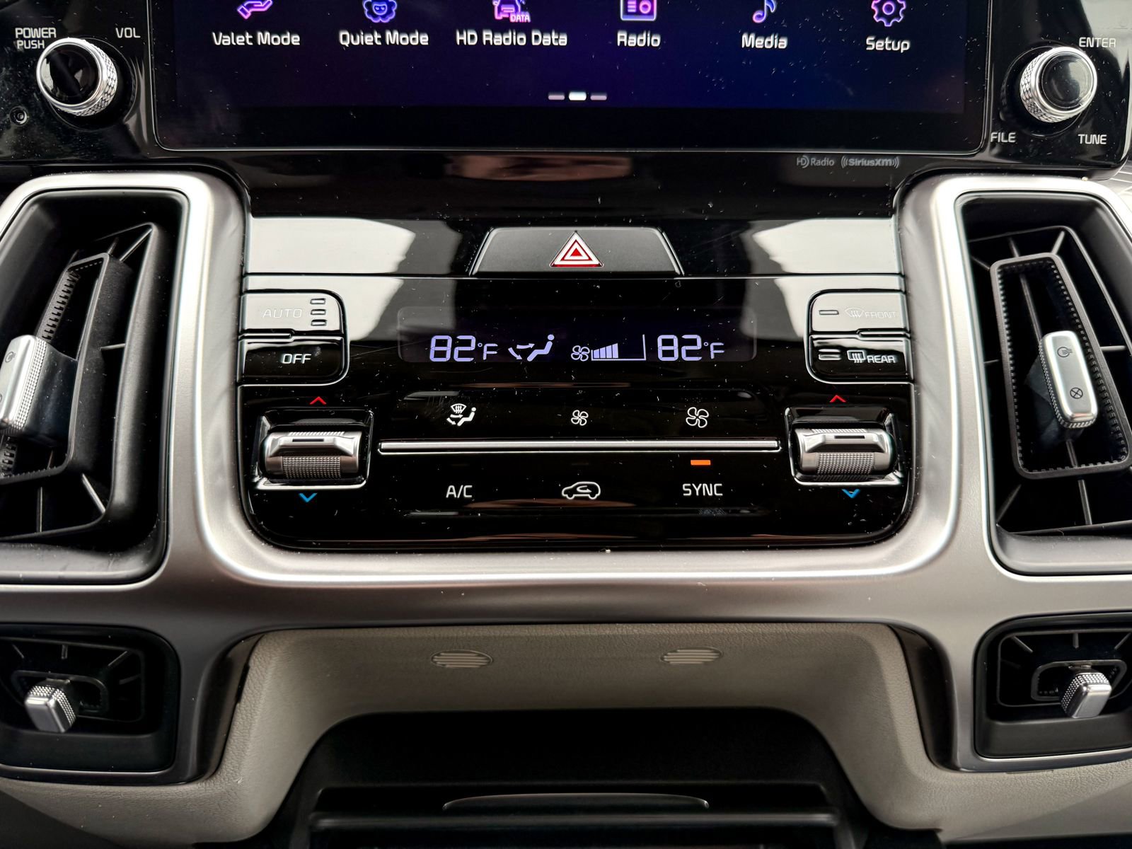 Used 2023 Kia Sorento S image 33