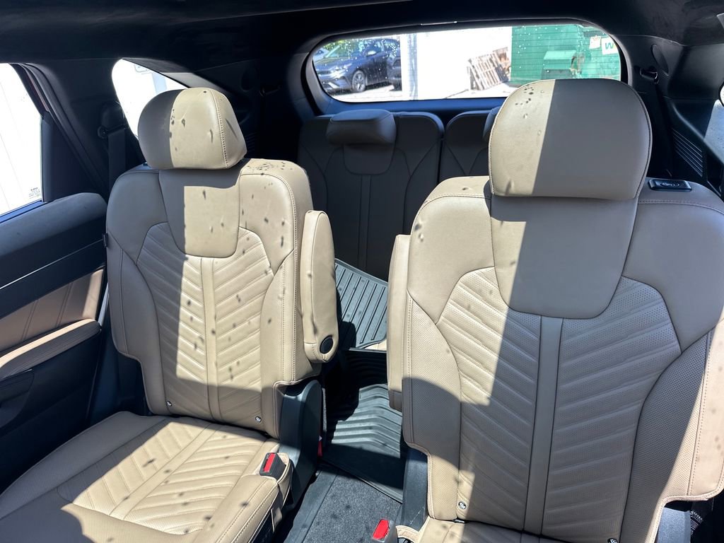 Used 2025 Kia Sorento SX Prestige image 19