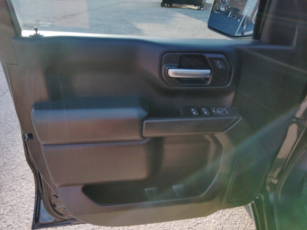 Used 2022 Chevrolet Silverado 1500 Custom image 12