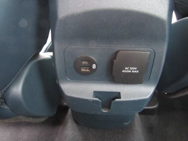 Used 2023 Ford Maverick Lariat w/ Lariat Luxury Package AWD/4WD image 28