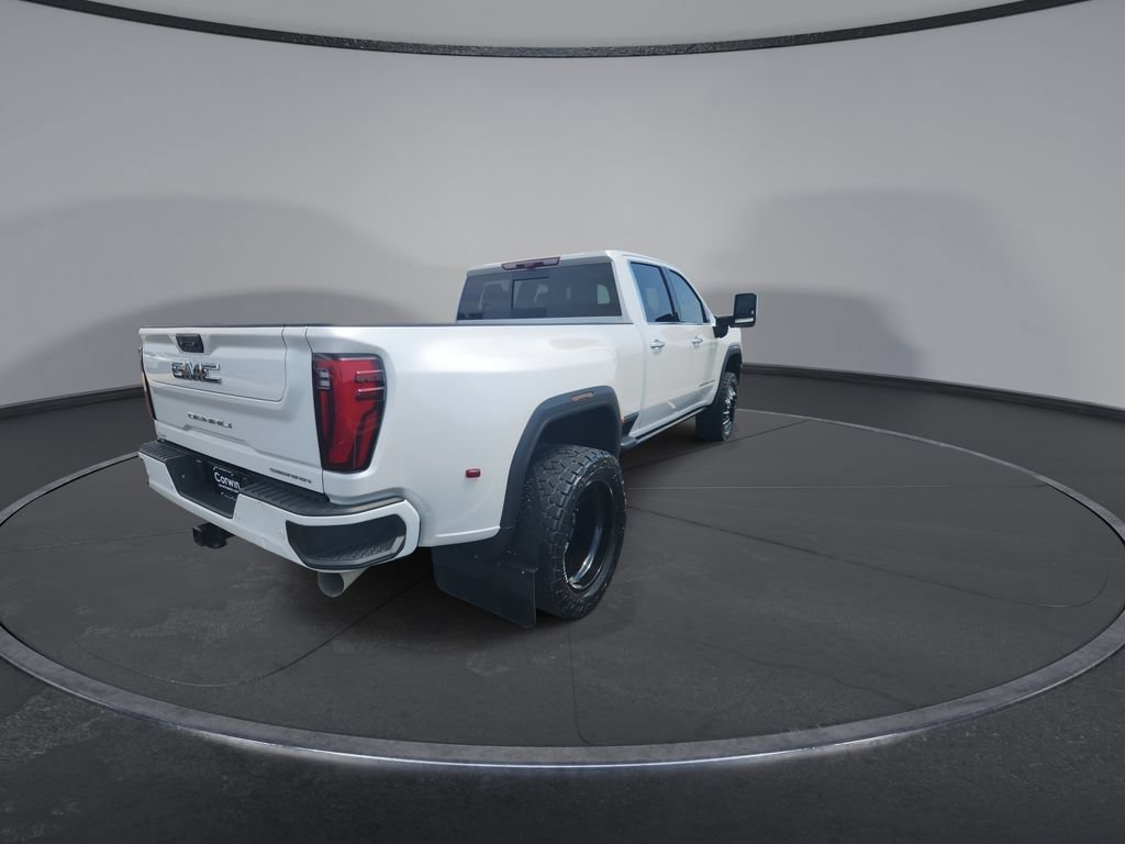 Used 2024 GMC Sierra 3500 Denali Ultimate AWD/4WD image 8