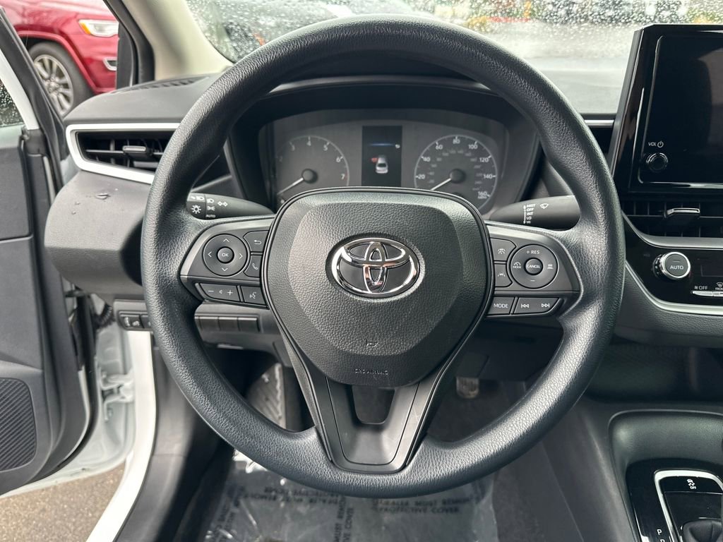 Certified 2025 Toyota Corolla LE image 18