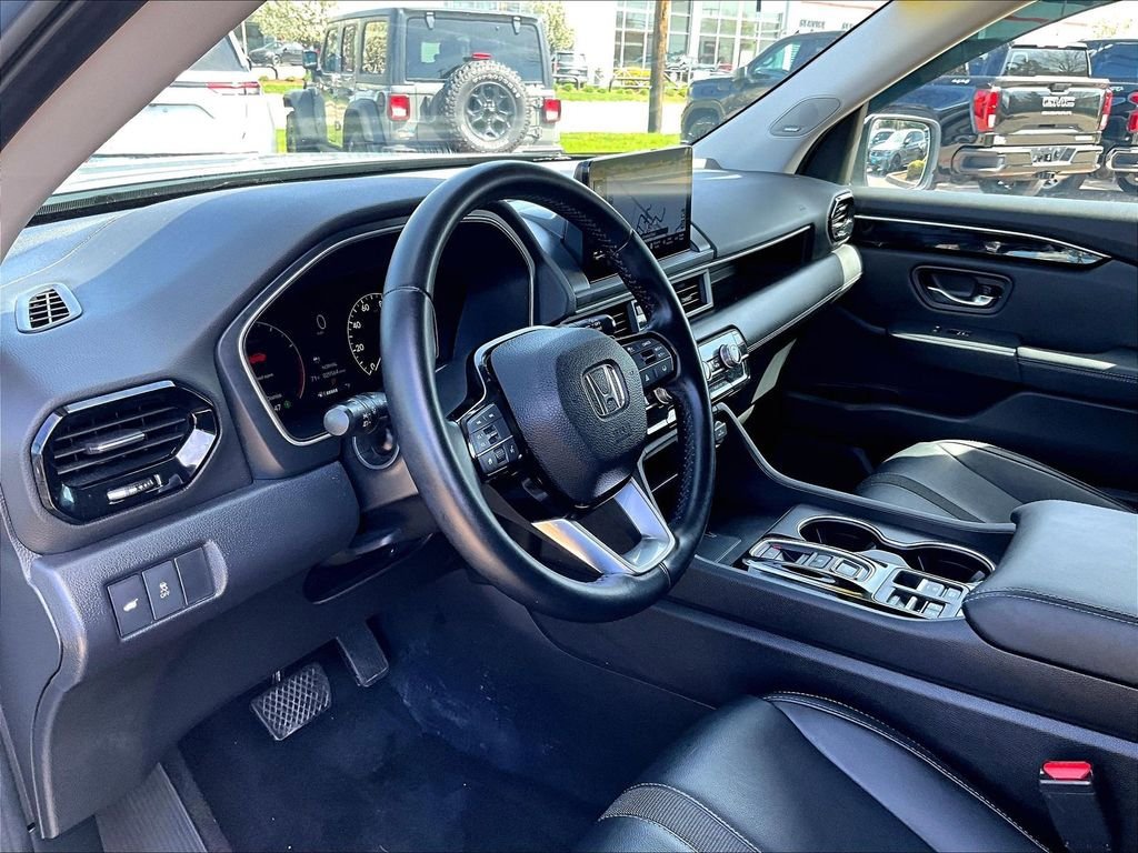 Used 2023 Honda Pilot Touring image 8