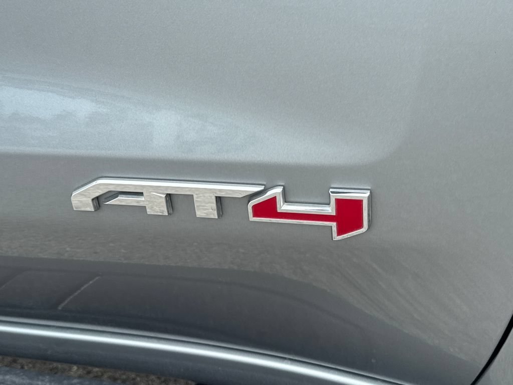 Used 2023 GMC Sierra 1500 AT4 w/ AT4 Premium Package AWD/4WD image 12