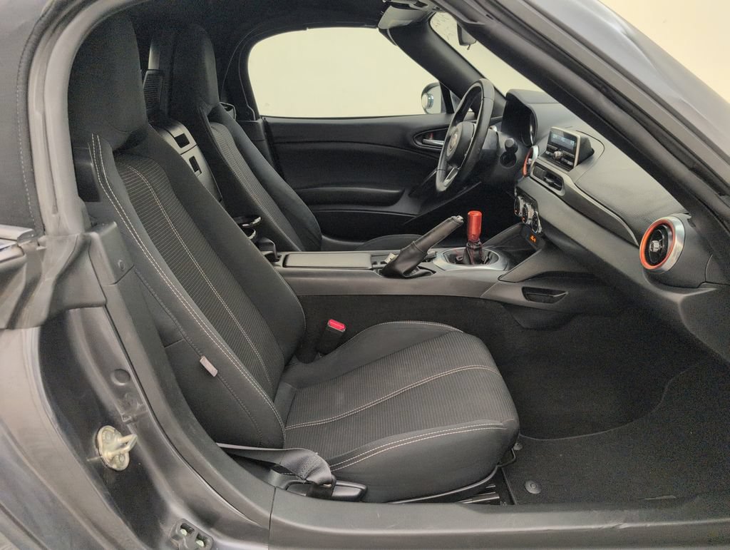 Used 2018 FIAT 124 Spider Classica RWD image 10