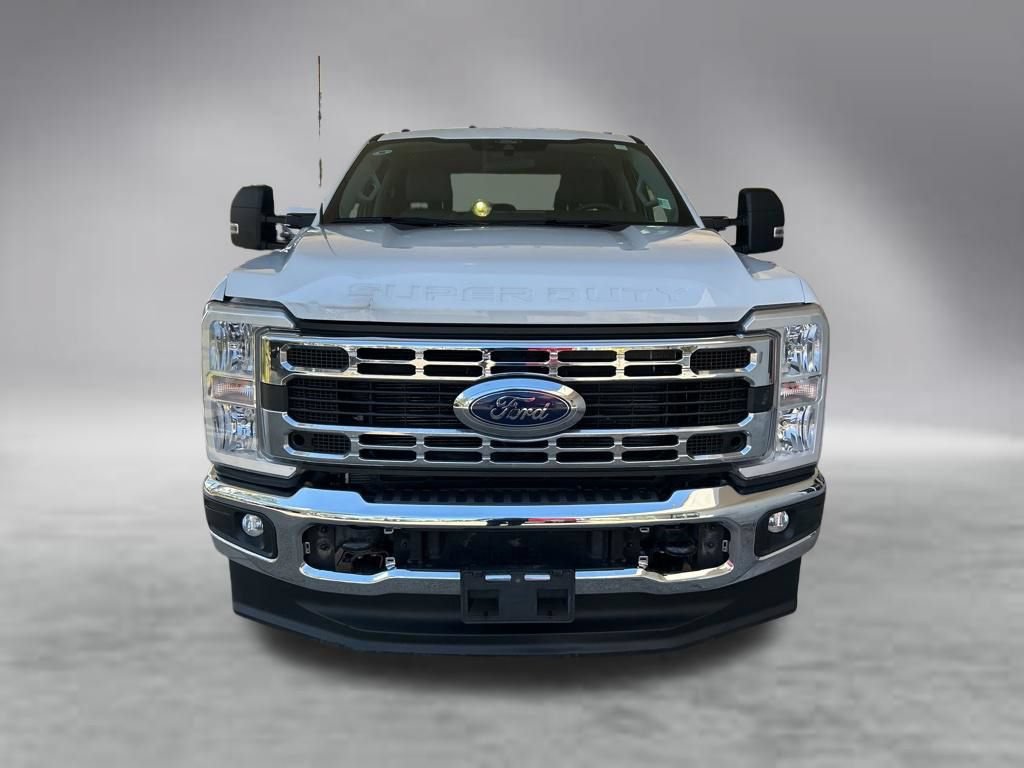 Used 2025 Ford F350 XLT w/ FX4 Off-Road Package AWD/4WD image 12