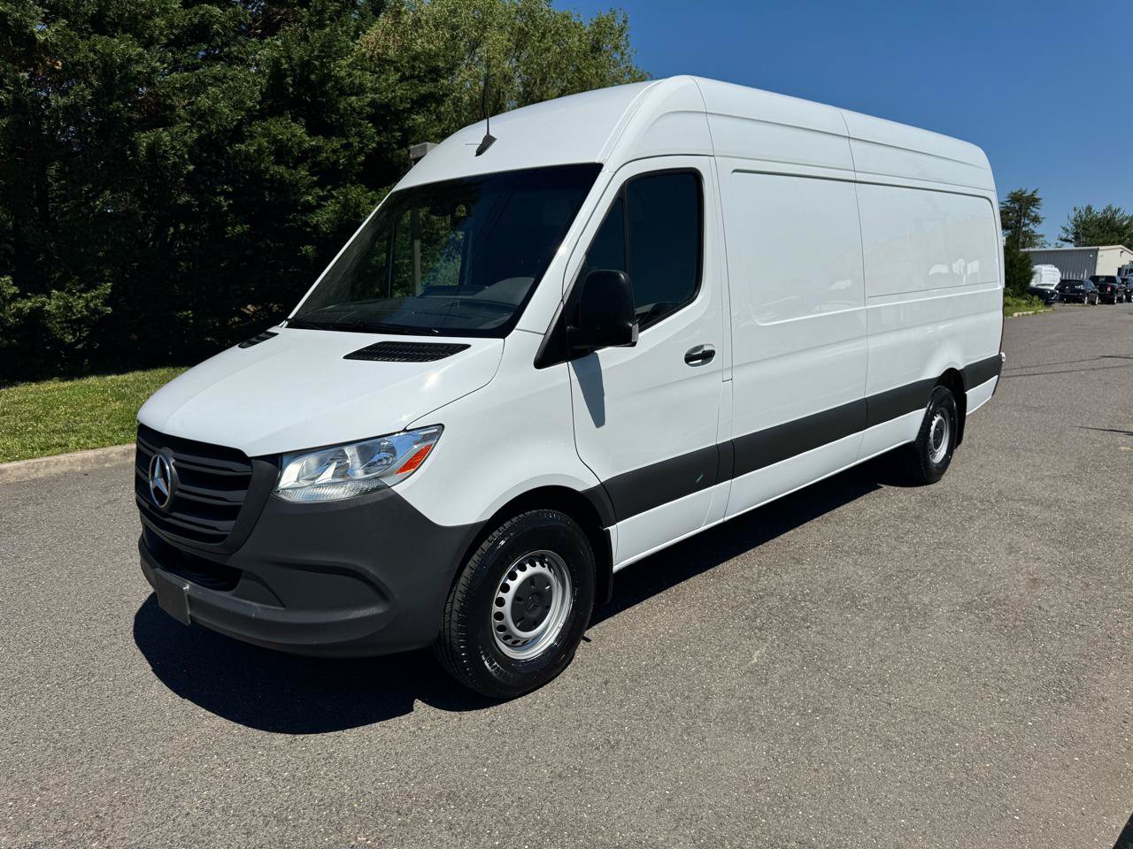Used 2021 Mercedes-Benz Sprinter 2500 image 1