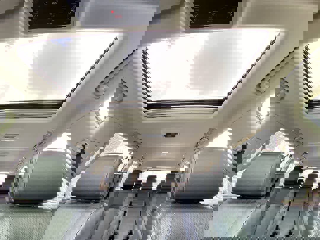 Used 2017 Lexus LX 570 4WD w/ Luxury Package image 24