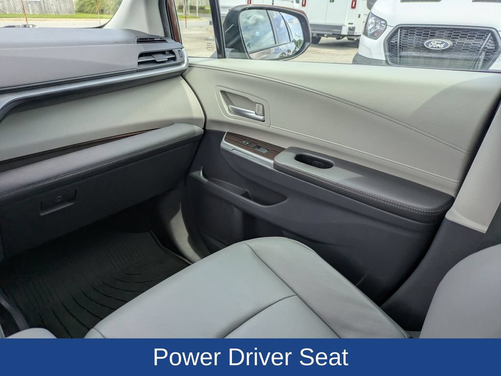 Used 2021 Toyota Sienna XLE AWD/4WD image 21