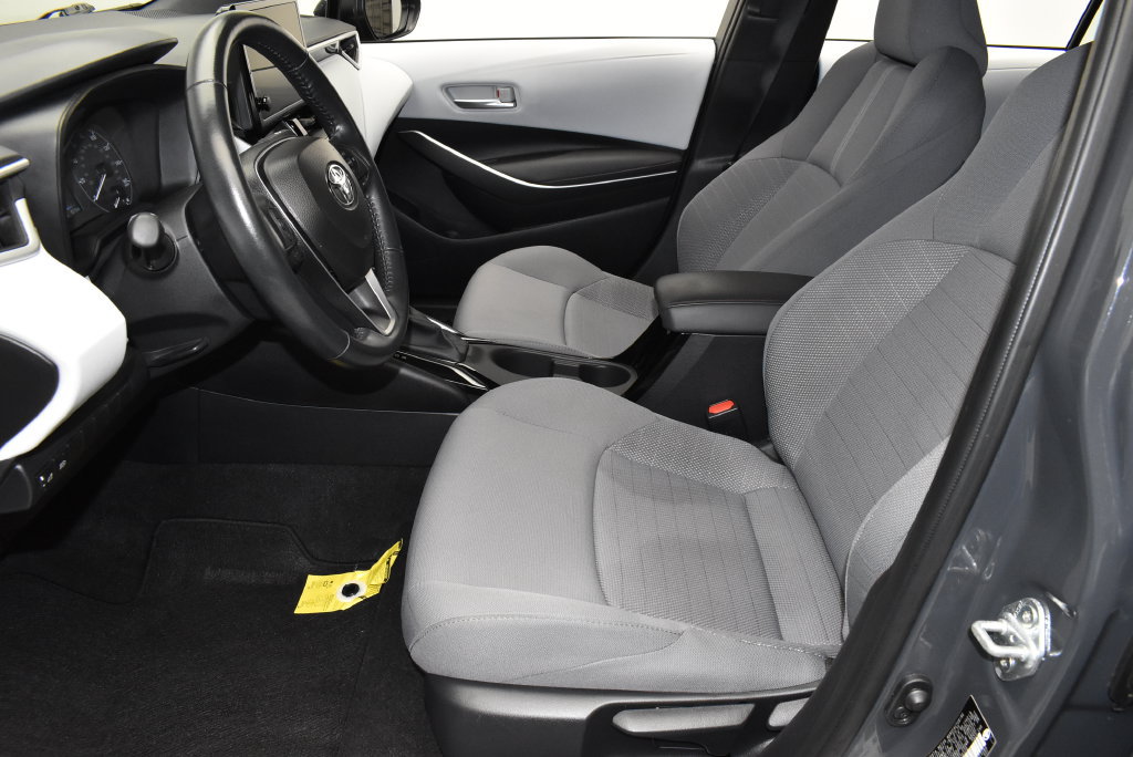 Used 2025 Toyota Corolla SE FWD image 13