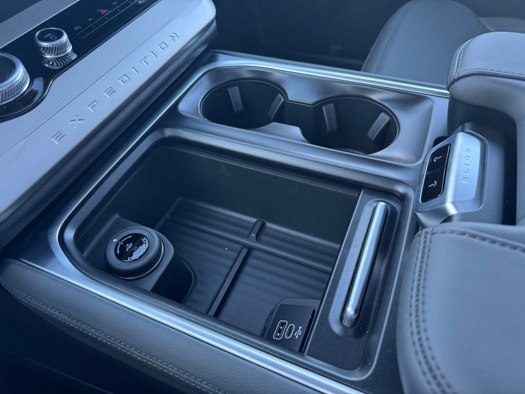 New 2026 Ford Expedition Max Active AWD/4WD image 19