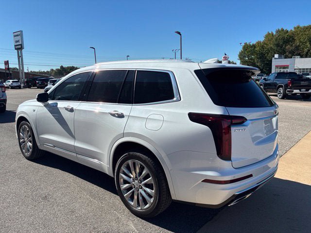 Used 2021 Cadillac XT6 Premium Luxury FWD image 4