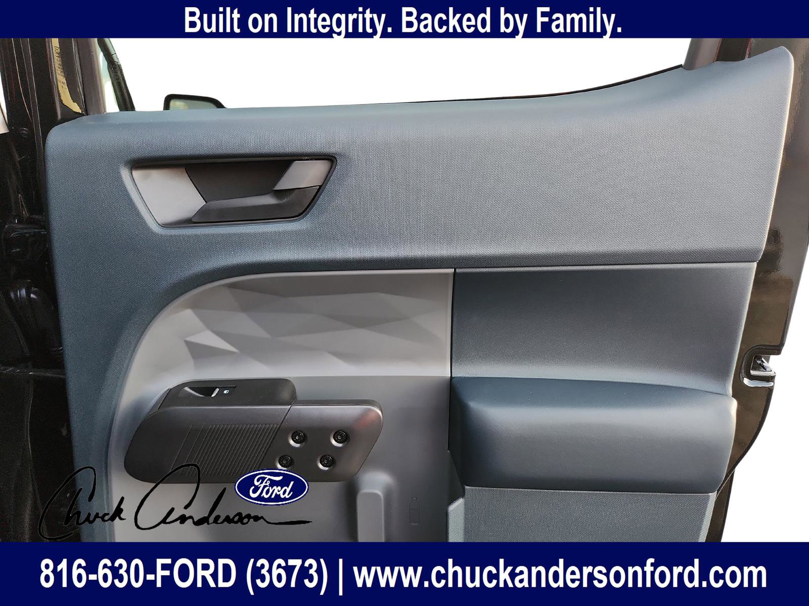 New 2025 Ford Maverick Lariat w/ Black Appearance Package image 27