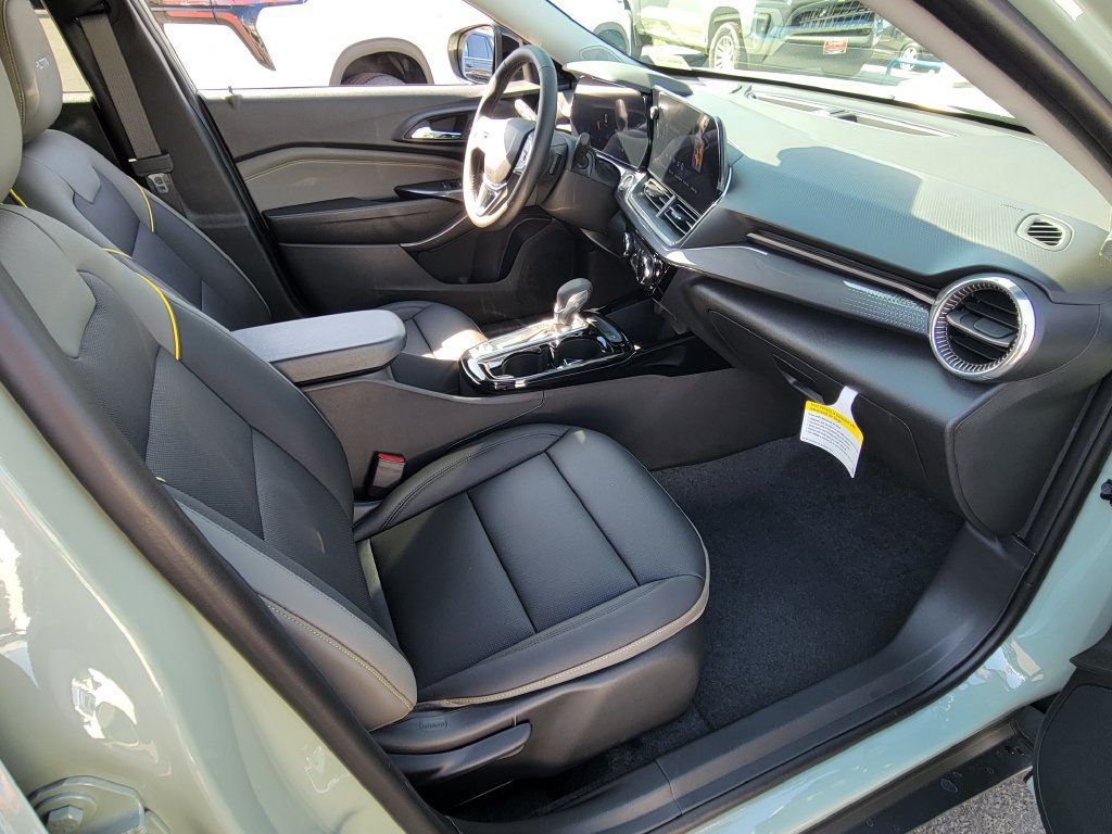 New 2026 Chevrolet Trax ACTIV w/ Driver Confidence Package FWD image 17