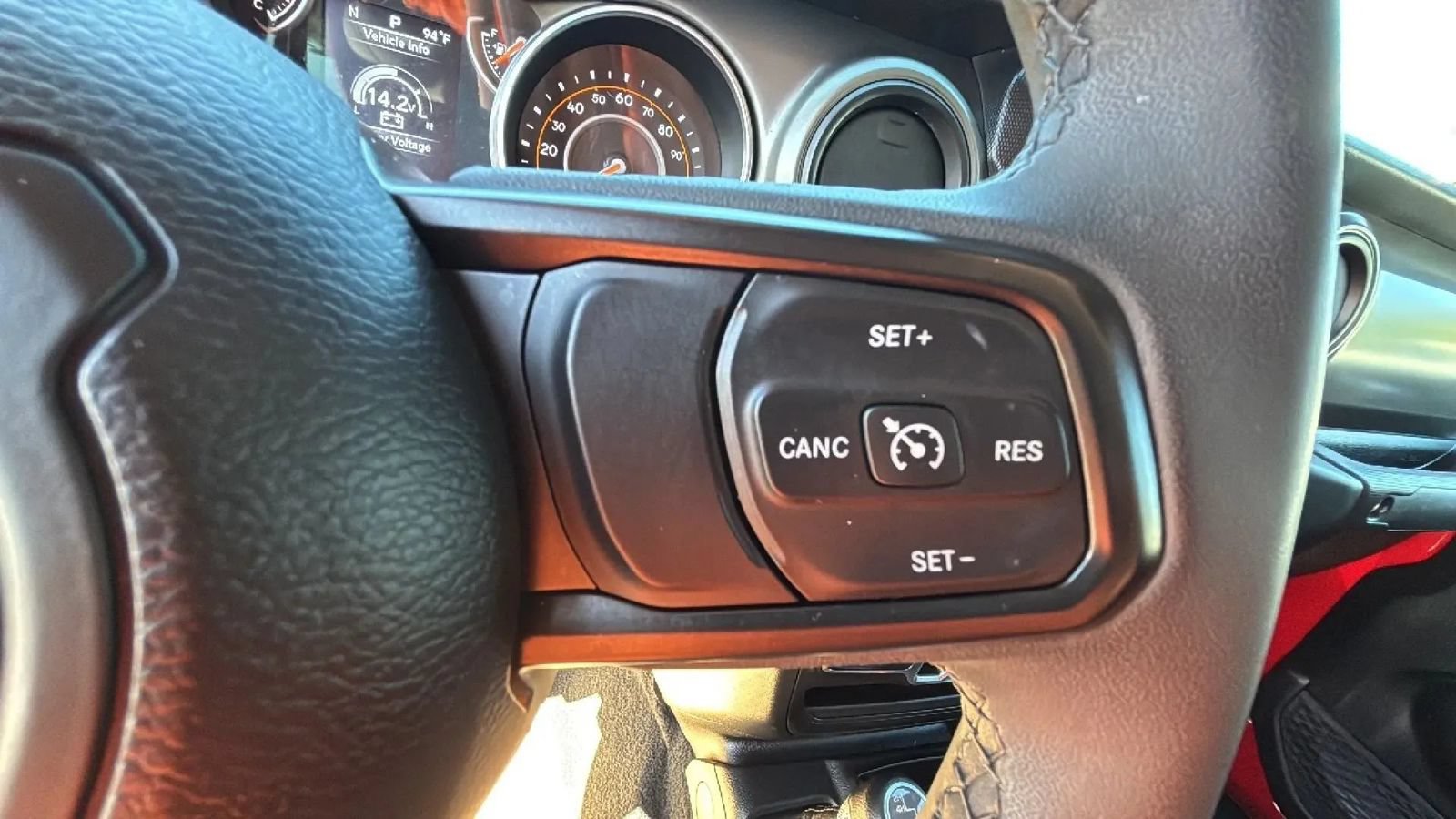 Used 2023 Jeep Gladiator Sport AWD/4WD image 19
