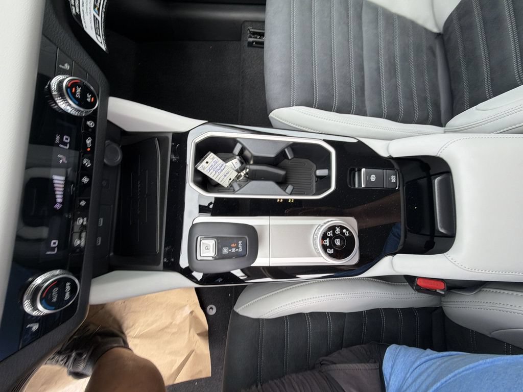 New 2026 Mitsubishi Outlander SE FWD image 20
