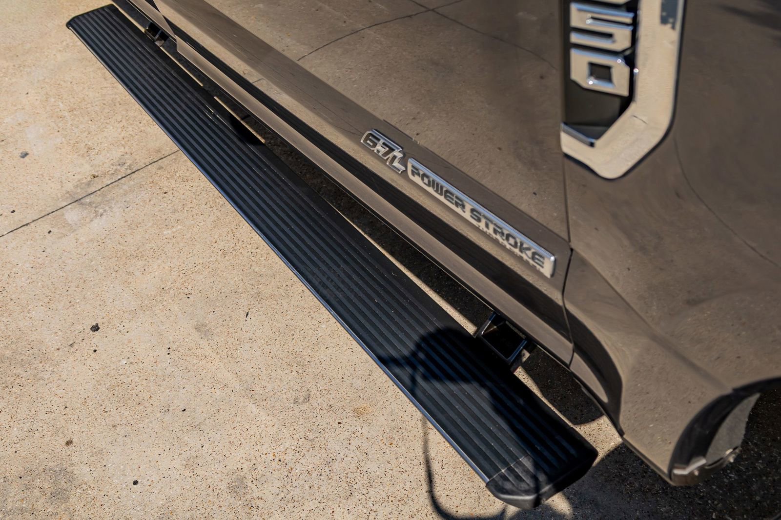 Used 2022 Ford F350 Platinum w/ FX4 Off-Road Package AWD/4WD image 13