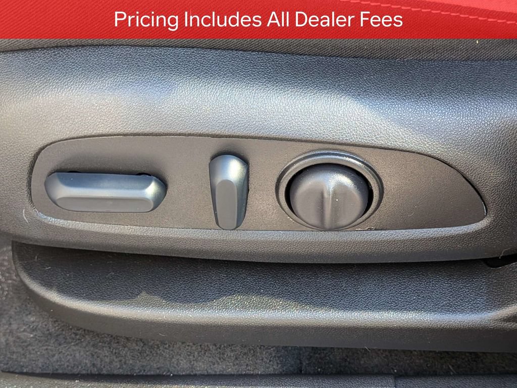 Used 2024 GMC Terrain SLE w/ Driver Convenience Package FWD image 20