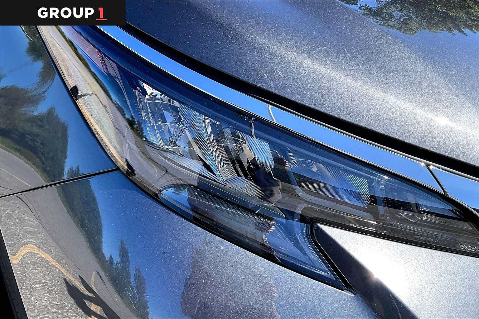 Used 2025 Toyota Sienna XLE AWD/4WD image 27