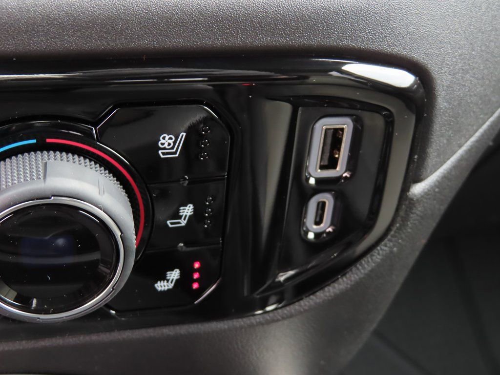 New 2026 Chevrolet Silverado 2500 ZR2 image 12