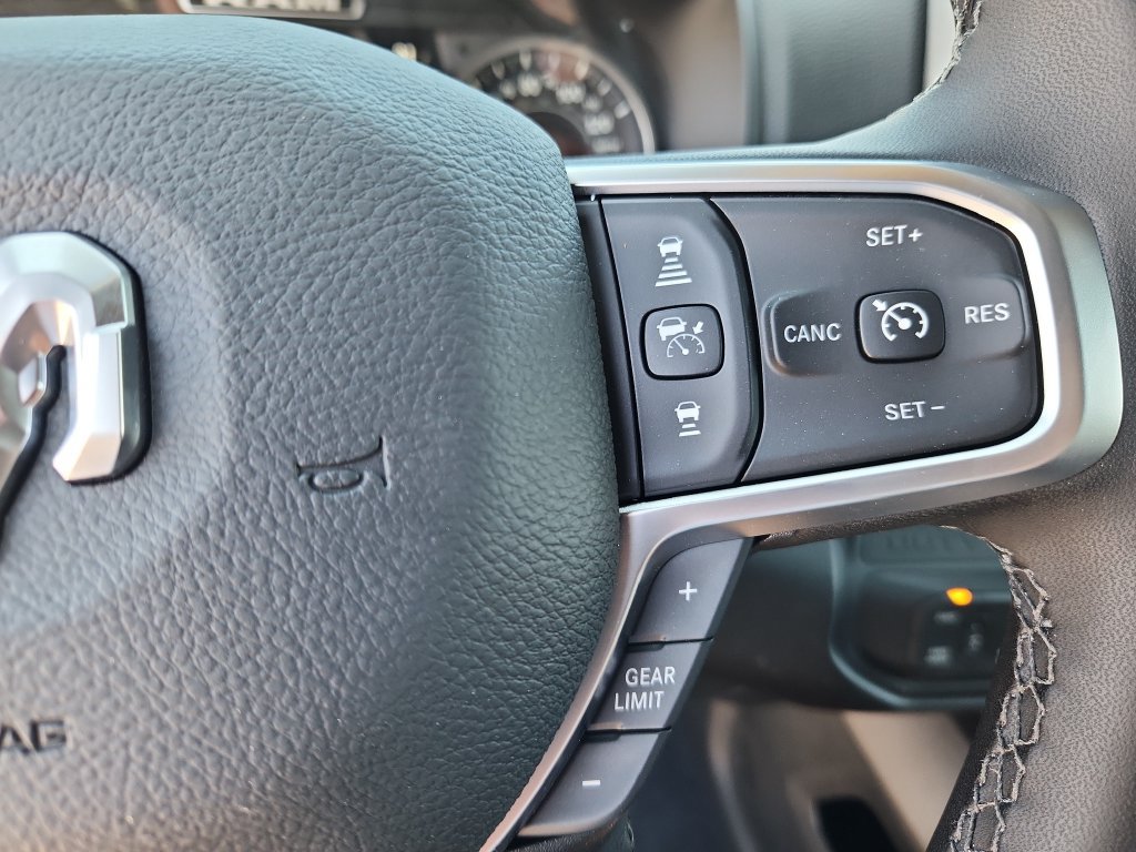 New 2026 RAM 2500 Big Horn AWD/4WD image 12