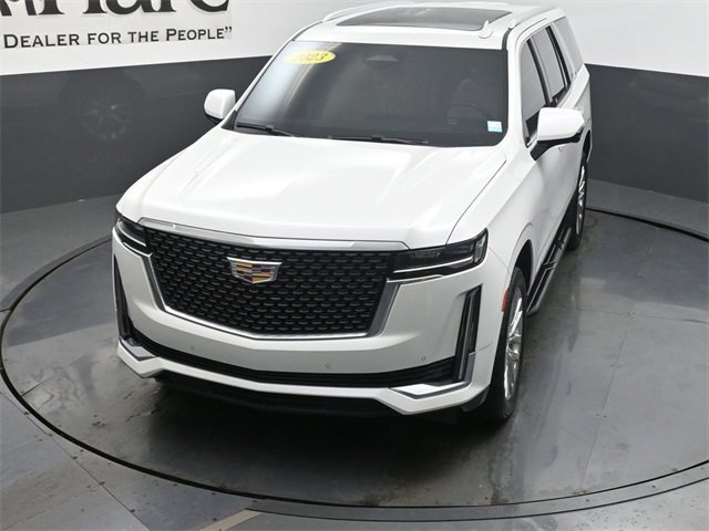 Used 2023 Cadillac Escalade Premium Luxury image 48