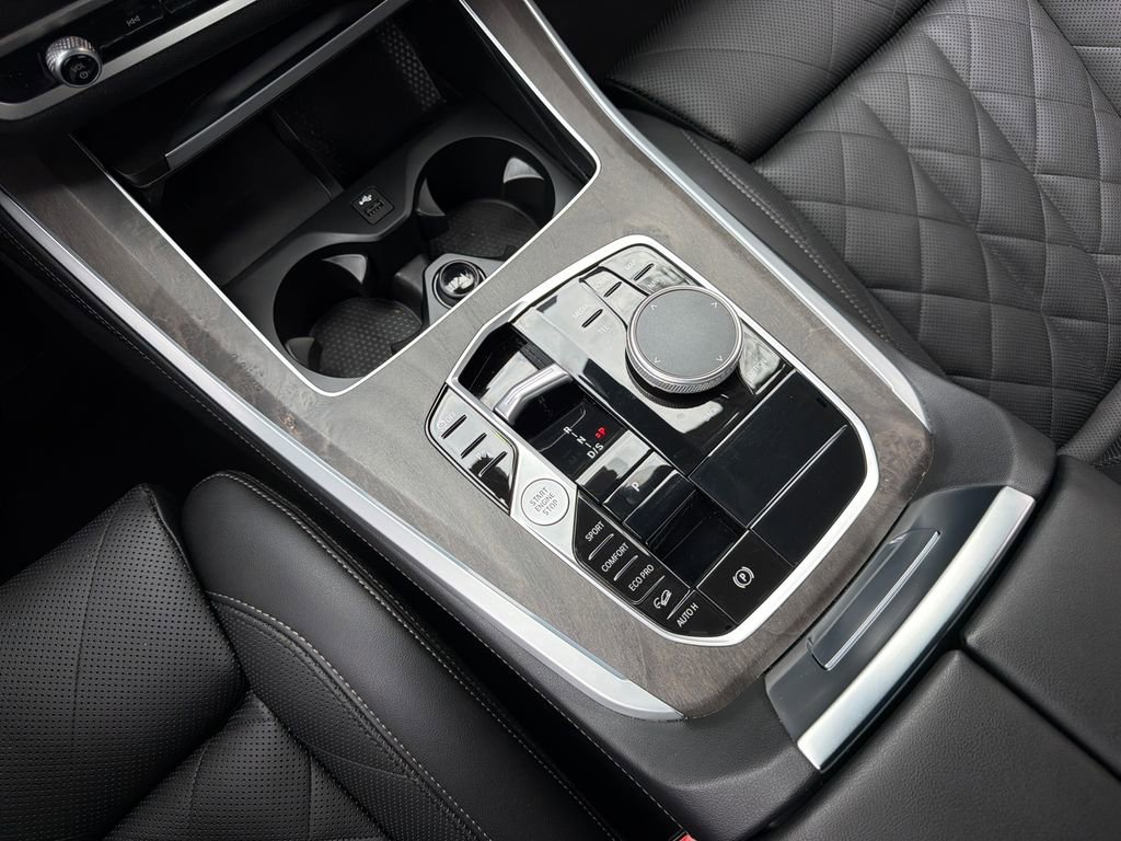 Used 2025 BMW X5 xDrive40i w/ Climate Comfort Package image 28